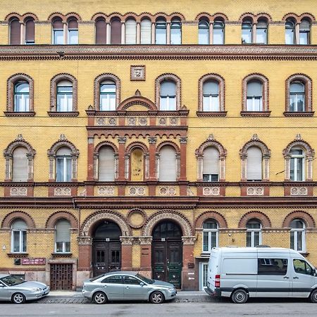 Cozy & Central Apartment With 2-Bedroom Budapest Exterior photo