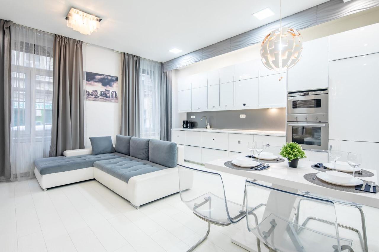Cozy & Central Apartment With 2-Bedroom Budapest Exterior photo