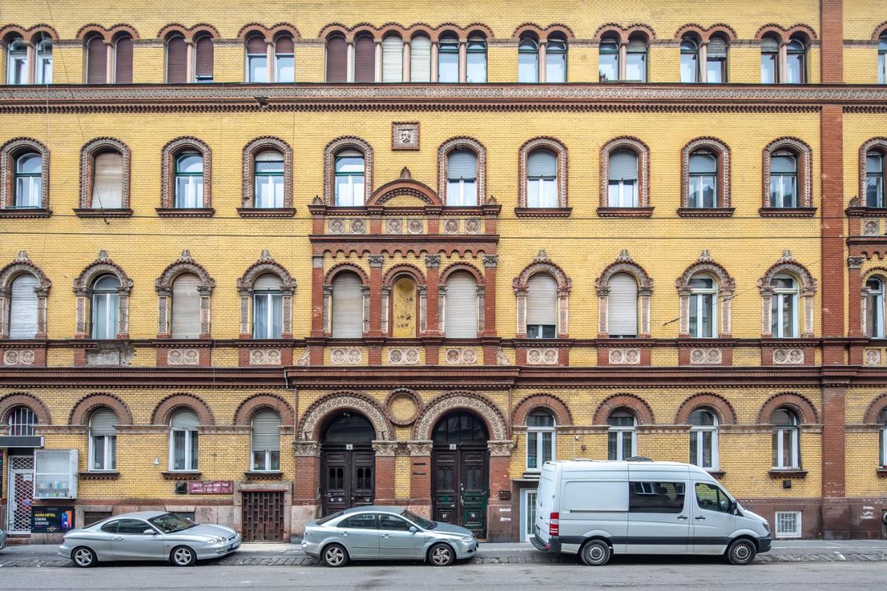 Cozy & Central Apartment With 2-Bedroom Budapest Exterior photo